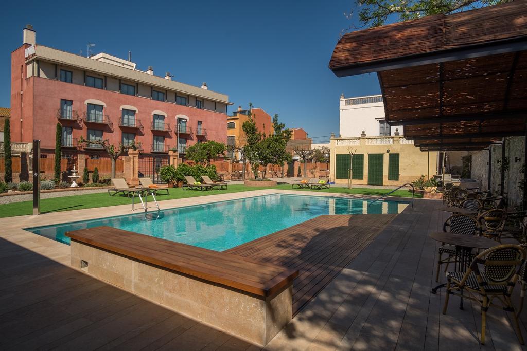 Montbrió del Camp Apartaments Suites Sant Jordi מראה חיצוני תמונה