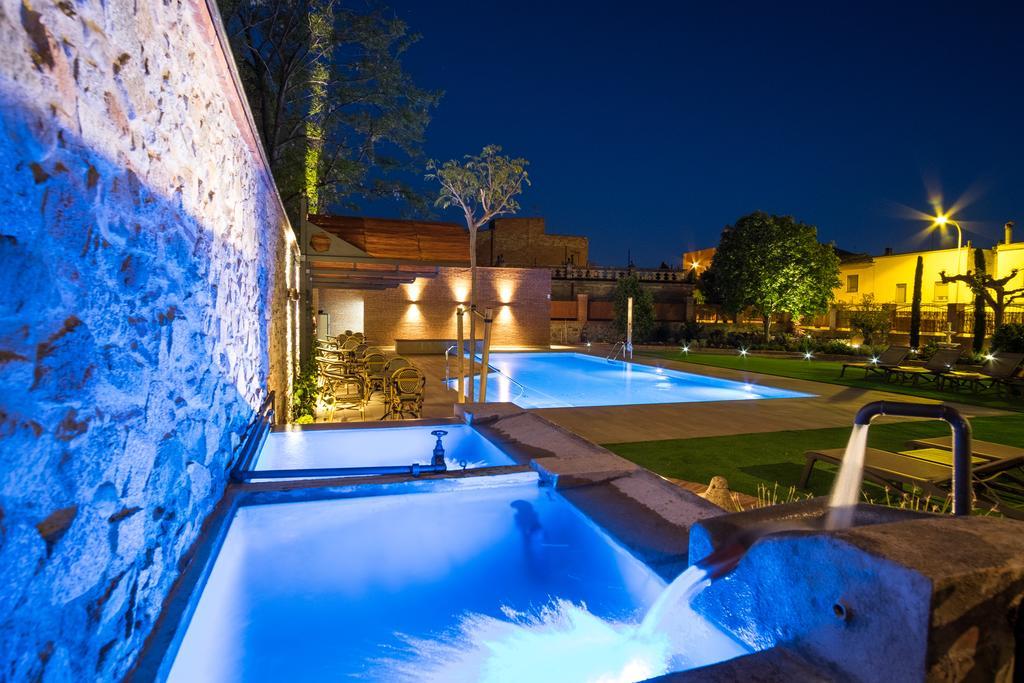 Montbrió del Camp Apartaments Suites Sant Jordi מראה חיצוני תמונה