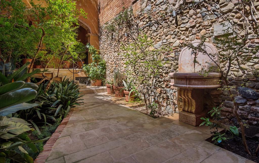 Montbrió del Camp Apartaments Suites Sant Jordi מראה חיצוני תמונה