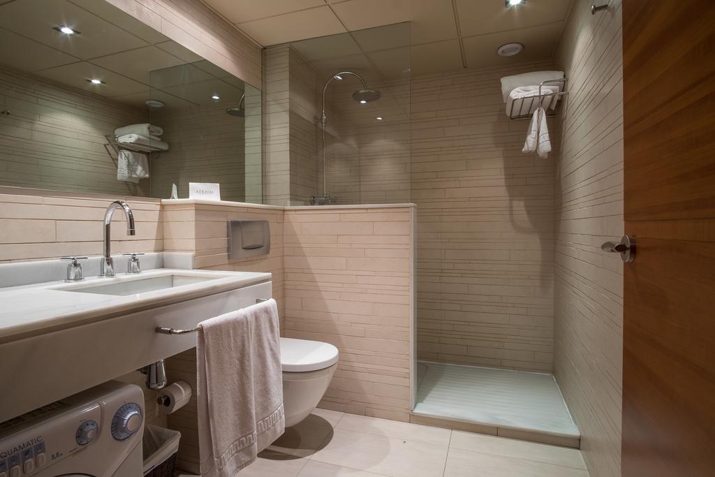 Montbrió del Camp Apartaments Suites Sant Jordi מראה חיצוני תמונה